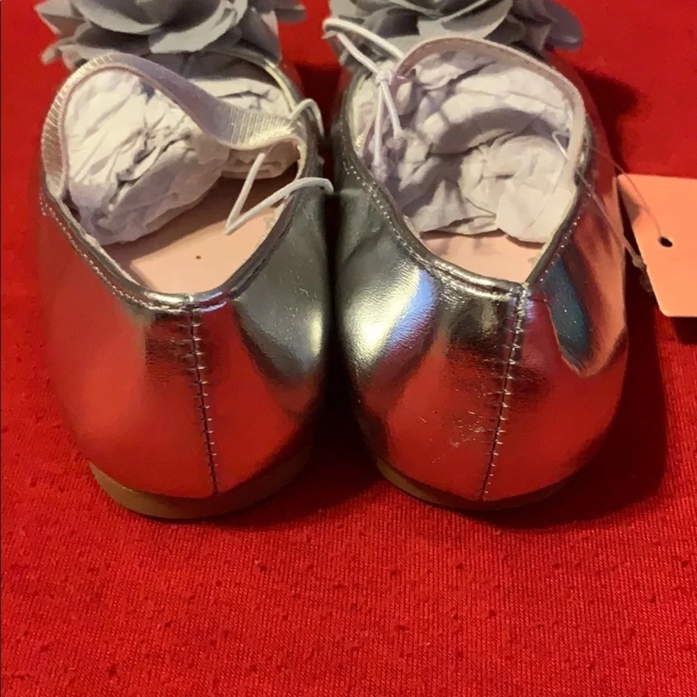 NWT baby/toddler girls size 5 silver dress shoes